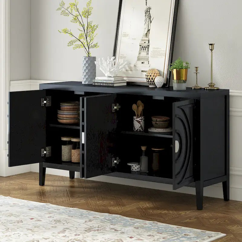 Buffet bas avec poignée de porte en métal