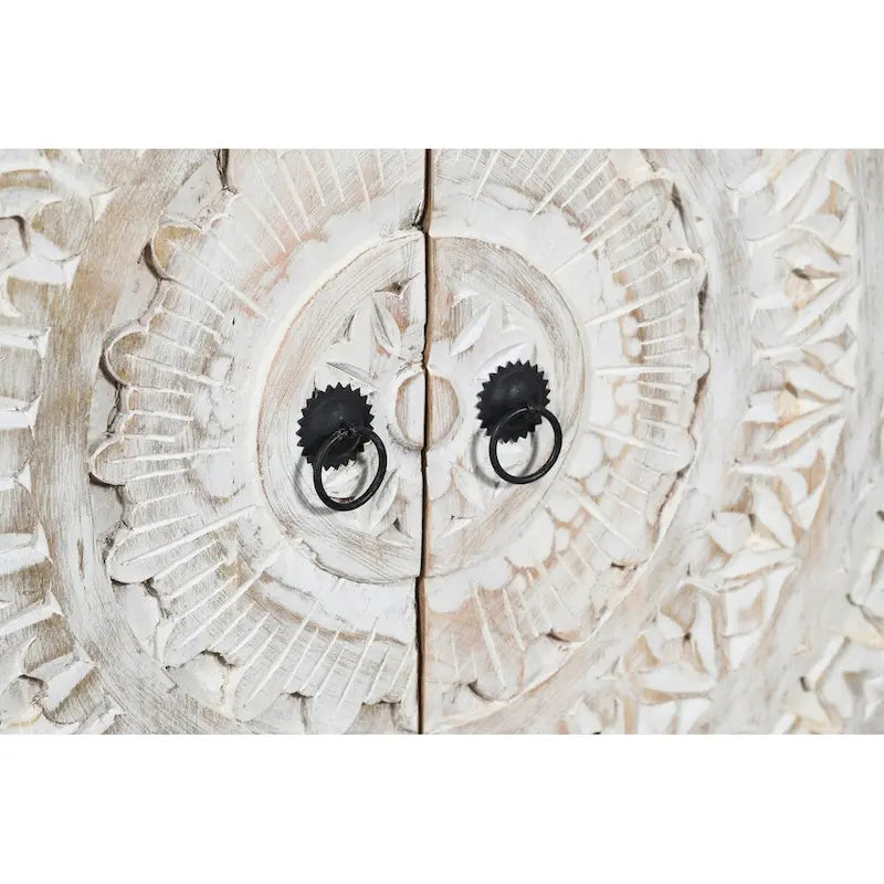 Armoire d'appoint deux portes sculptée à la main, finition blanchie